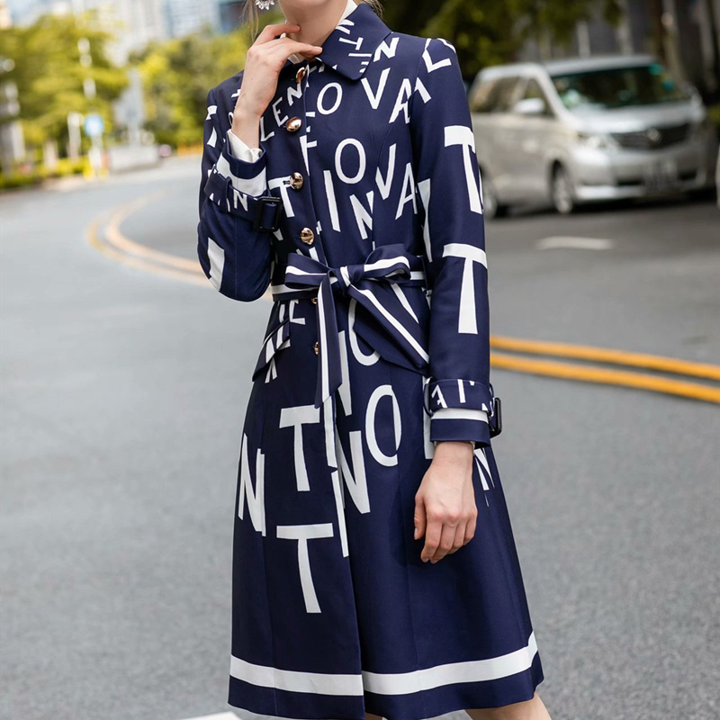 2020 New Autumn Women Letter Printing Windbreaker Female Single Breasted Lace Up Outwear Ladies Leisure Coat Girls Slim Jacket, Blue
2020 New Autumn Women Letter Printing Windbreaker Female Single Breasted Lace Up Outwear Ladies Leisure Coat Girls Slim Jacket, Blue