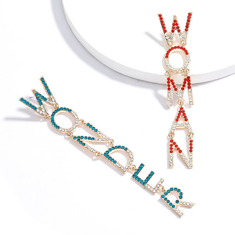 Exaggerated temperament claw chain letter WONDER WOMAN rhinestone Diamond asymmetric earrings female earrings
Exaggerated temperament claw chain letter WONDER WOMAN rhinestone Diamond asymmetric earrings female earrings