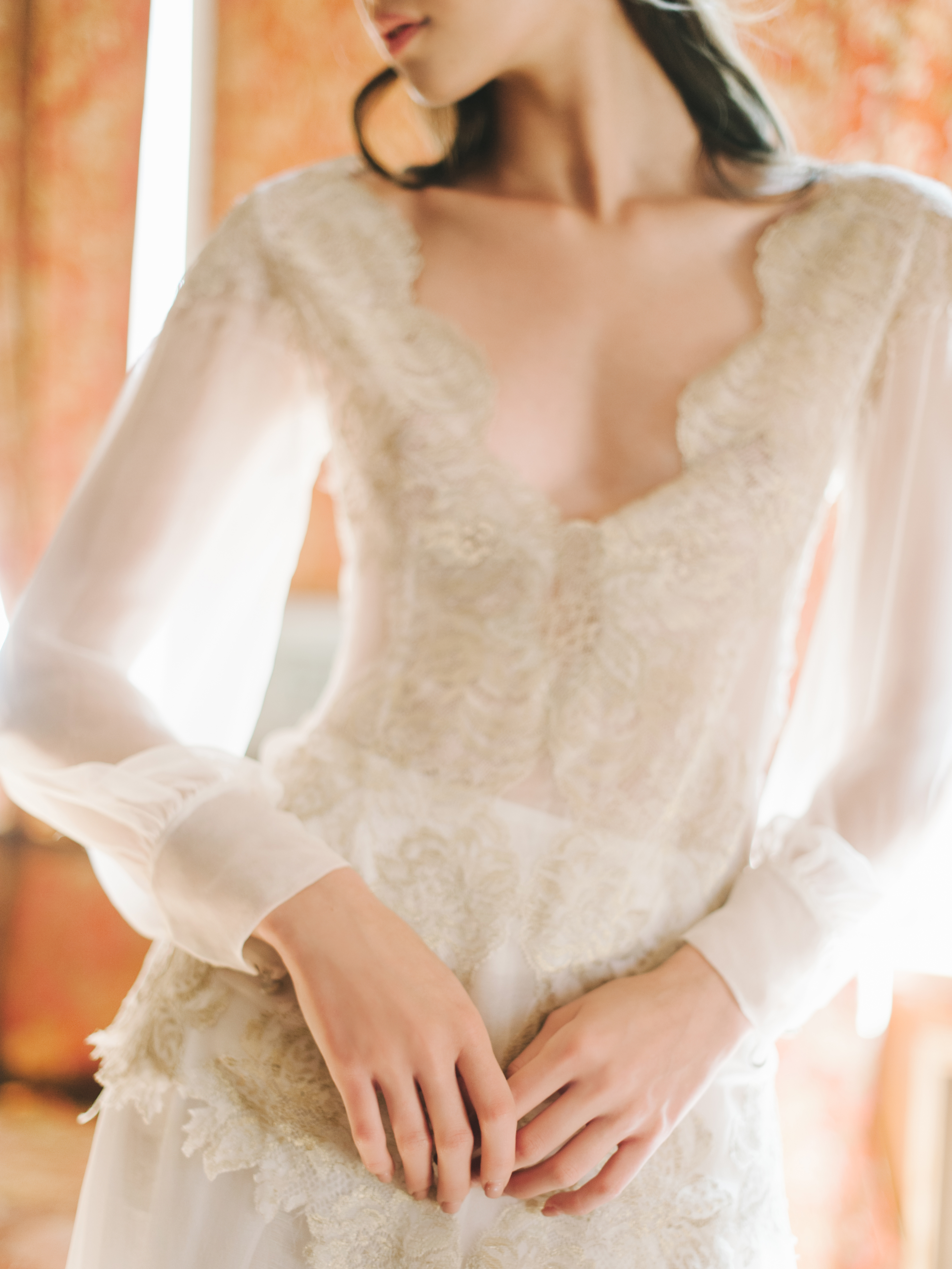 2020 Vintage Wedding Dresses Long Sleeve V Neck Sweep Train Robes De Mariée Lace Applique Wedding Dress Two Piece Bridal Gowns