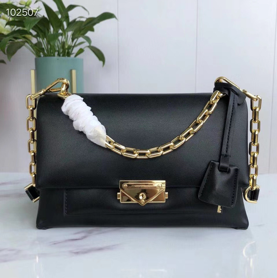 2019 new designer fashion chain shoulder bag messenger bag best quality ladies diagonal handbag handbag factory sale free shipping
2019 new designer fashion chain shoulder bag messenger bag best quality ladies diagonal handbag handbag factory sale free shipping