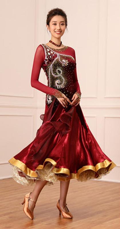 Modern dance skirts, new competition skirts, dresses, ballroom dance costumes, big swing waltz, high-end ballroom dancin, Black;red
Modern dance skirts, new competition skirts, dresses, ballroom dance costumes, big swing waltz, high-end ballroom dancin, Black;red