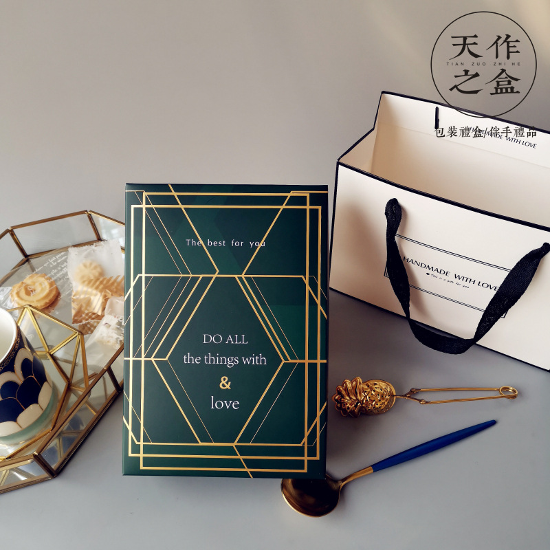 10pcs New arrive paper gift bags for wedding party decor event party favors bags wedding gift shopping bag candy box
10pcs New arrive paper gift bags for wedding party decor event party favors bags wedding gift shopping bag candy box