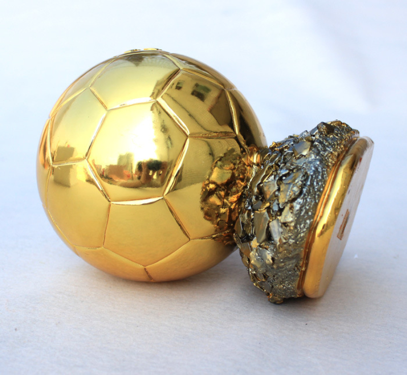 selling The Ballon d039Or gold Resin craftwork Golden Ball Award Trophy 26cm Football fan souvenir cup Decoration6125513