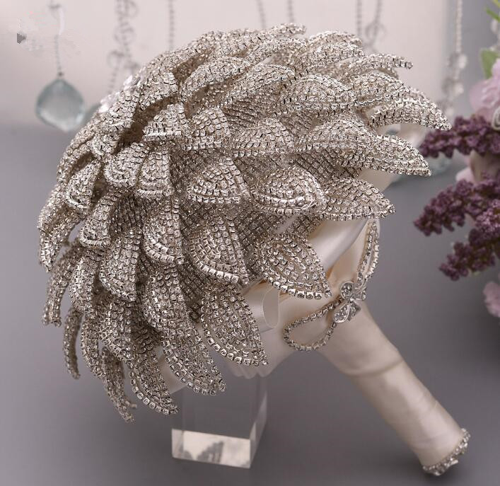2020 Luxurious Crystal Bridal Wedding Flowers Vintage Bridal Bouquet shinny flower New Arrival Wedding Supplies Bling Bling Bridal Flowers
2020 Luxurious Crystal Bridal Wedding Flowers Vintage Bridal Bouquet shinny flower New Arrival Wedding Supplies Bling Bling Bridal Flowers