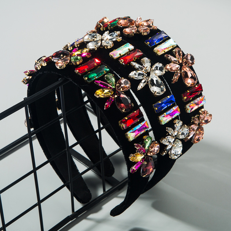 ins Baroque high-end flannel rhinestone super-flash hair band female fashion catwalk headband
ins Baroque high-end flannel rhinestone super-flash hair band female fashion catwalk headband