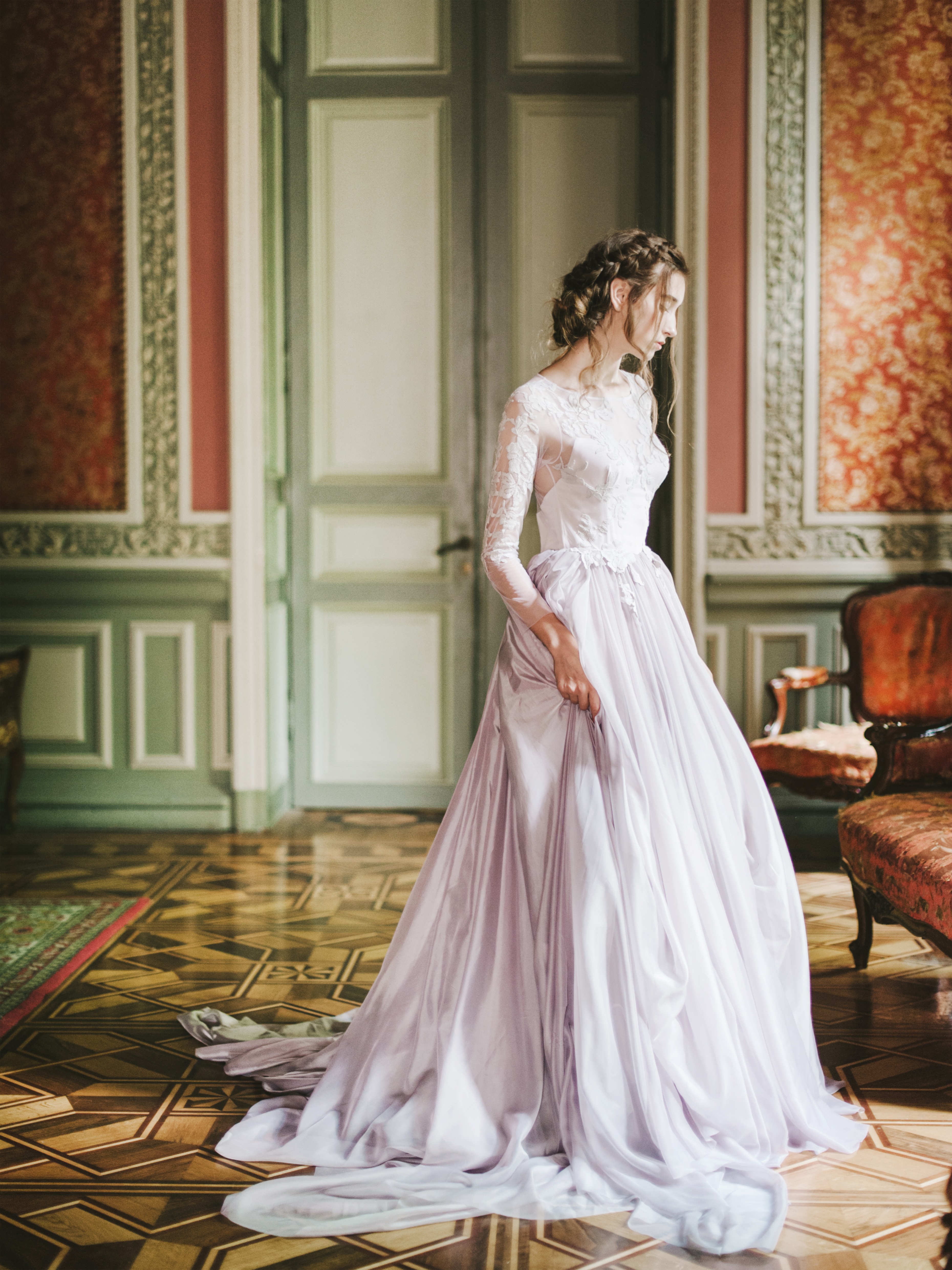 2020 Elegant Wedding Dresses Jewel Neck Long Sleeve Sweep Train Robes De Mariée Lace Applique Wedding Dress Bridal Gowns