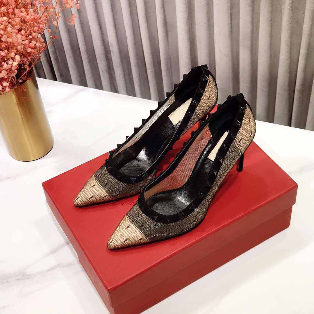 2020 black lace high heel bridal wedding shoes pointed toe ladies designer 8CM high heels fashion rivet girl party dress shoes with box
2020 black lace high heel bridal wedding shoes pointed toe ladies designer 8CM high heels fashion rivet girl party dress shoes with box