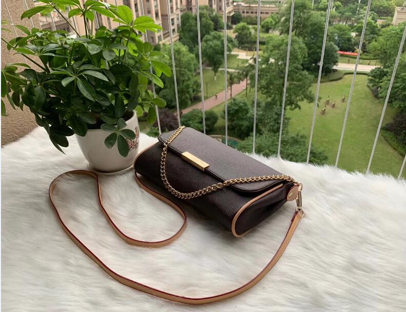 2021 Hot New Chain bags Messenger Bag Women Totes Fashion Bags Vintage printing High Quality Shoulder Bags classic crossbody bag, Brown plaid
2021 Hot New Chain bags Messenger Bag Women Totes Fashion Bags Vintage printing High Quality Shoulder Bags classic crossbody bag, Brown plaid