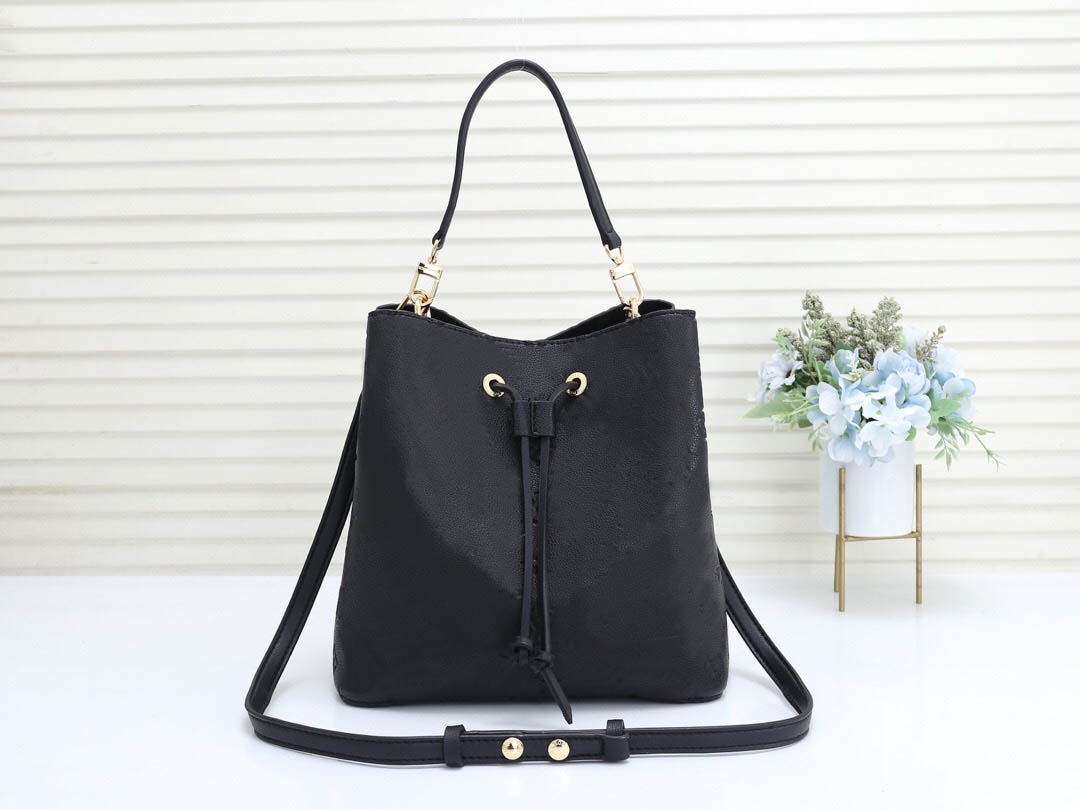 Designer Luxury Handbags Purses Genuine Leather Cross Body Shoulder Bags for Women Girl Fashion Simple Portable Leisure Bucket Bag, Box
Designer Luxury Handbags Purses Genuine Leather Cross Body Shoulder Bags for Women Girl Fashion Simple Portable Leisure Bucket Bag, Box