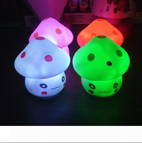 LED lampe champignon de couleur Changement Party Lights Mini doux bébé enfant Dormir Veilleuse nouveauté lumineux Toy cadeau