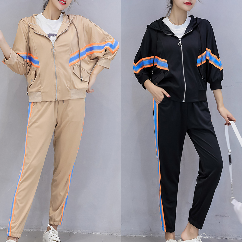 2020 Autumn New Women Two-piece Set Korean Casual Sports Zip Loose Striped Hooded Batwing Sleeve Tops + Pants Womens Sweatsuit, Khaki
2020 Autumn New Women Two-piece Set Korean Casual Sports Zip Loose Striped Hooded Batwing Sleeve Tops + Pants Womens Sweatsuit, Khaki