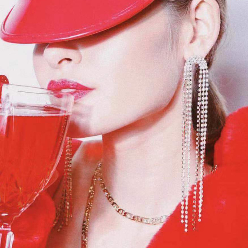 Exaggerated temperament arched alloy diamond long tassel earrings women's fashion super Fairy earrings online red
Exaggerated temperament arched alloy diamond long tassel earrings women's fashion super Fairy earrings online red