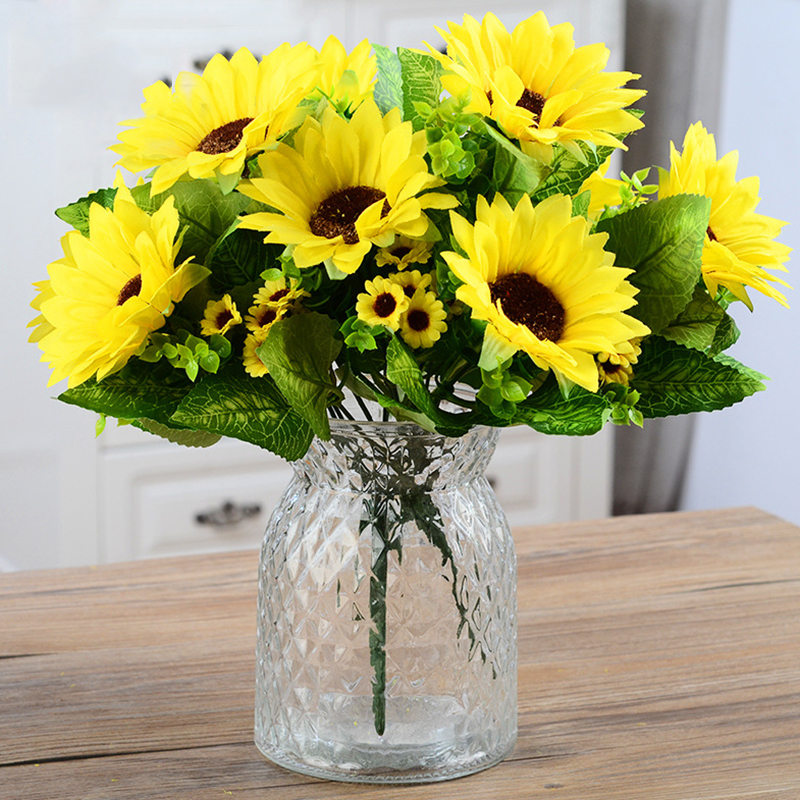 7 Heads Plastic Sunflower Artificial Flower Fake Flores Bouquet Simulation Plastic Flowers Decorate Party Wedding Decoration
7 Heads Plastic Sunflower Artificial Flower Fake Flores Bouquet Simulation Plastic Flowers Decorate Party Wedding Decoration