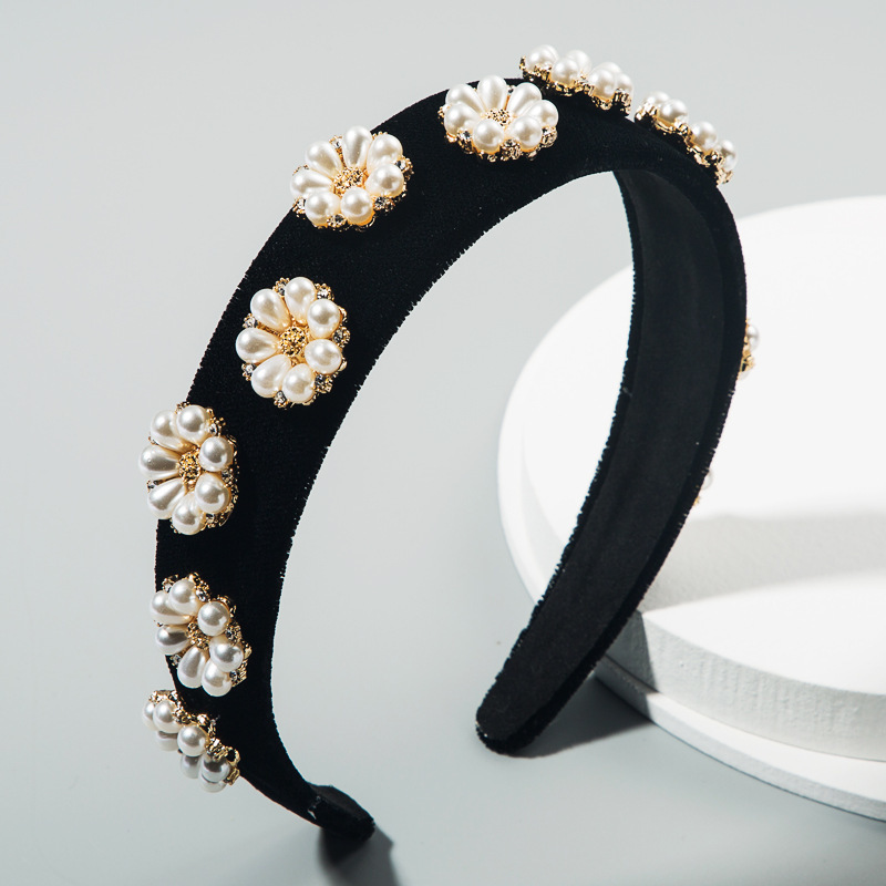 Palace style baroque luxury headdress headband rhinestone Pearl Flower velvet wide-brimmed hair band Female
Palace style baroque luxury headdress headband rhinestone Pearl Flower velvet wide-brimmed hair band Female