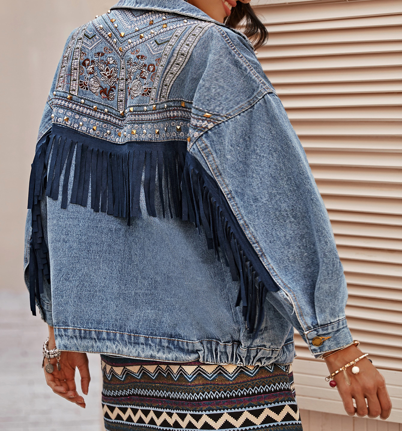 E-Baihui 2021 European and American New Style Loose Denim Jacket Denim Fringed Top Ladies Fashion Casual Denim Jacket 6048, Blue
E-Baihui 2021 European and American New Style Loose Denim Jacket Denim Fringed Top Ladies Fashion Casual Denim Jacket 6048, Blue