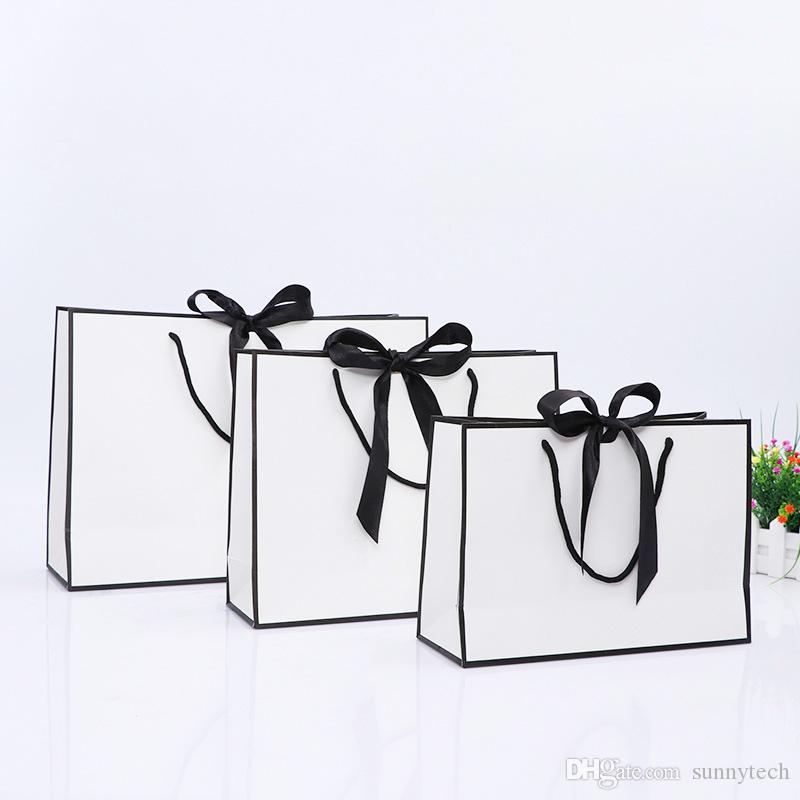 Creative design Large Black border White kraft paper bag with handle Wedding Party Favor bowknot Paper Gift Bag LX01480
Creative design Large Black border White kraft paper bag with handle Wedding Party Favor bowknot Paper Gift Bag LX01480