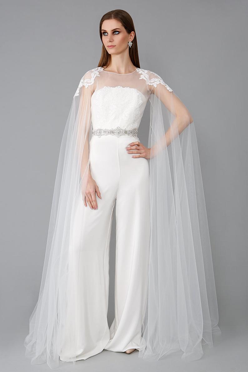 2020 New Shawl Tulle Wraps Lace Appliqued Wedding Shawl High Quality Button Back Cheap Shawls Free Shipping