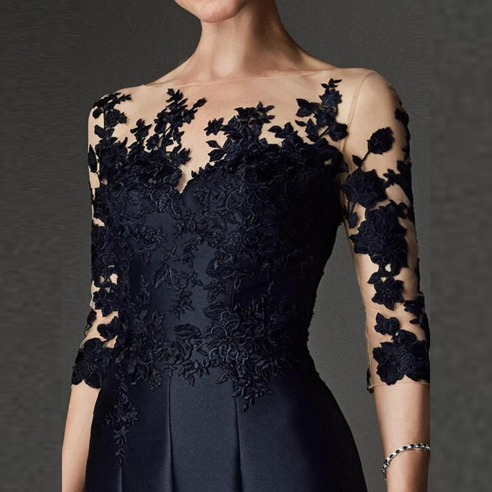 Gorgeous Prussian Blue Knee Length Mother of the Bride Dresses Lace Applique with Three Quarter Sleeves Boat Neck Evening Dress
