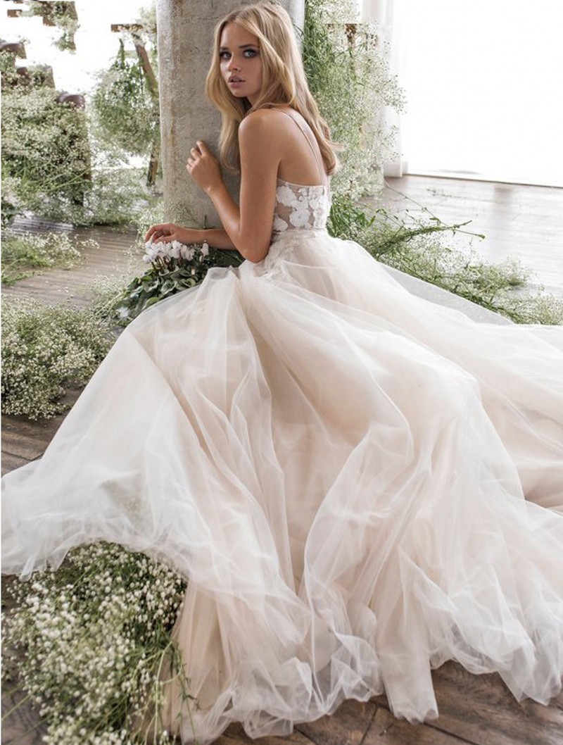 Spaghetti Straps Scoop Wedding Dress Sleeveless 3D Flower Lace Appliques Backless A Line Tulle Illusion Bridal Gown vestidos de mariee
