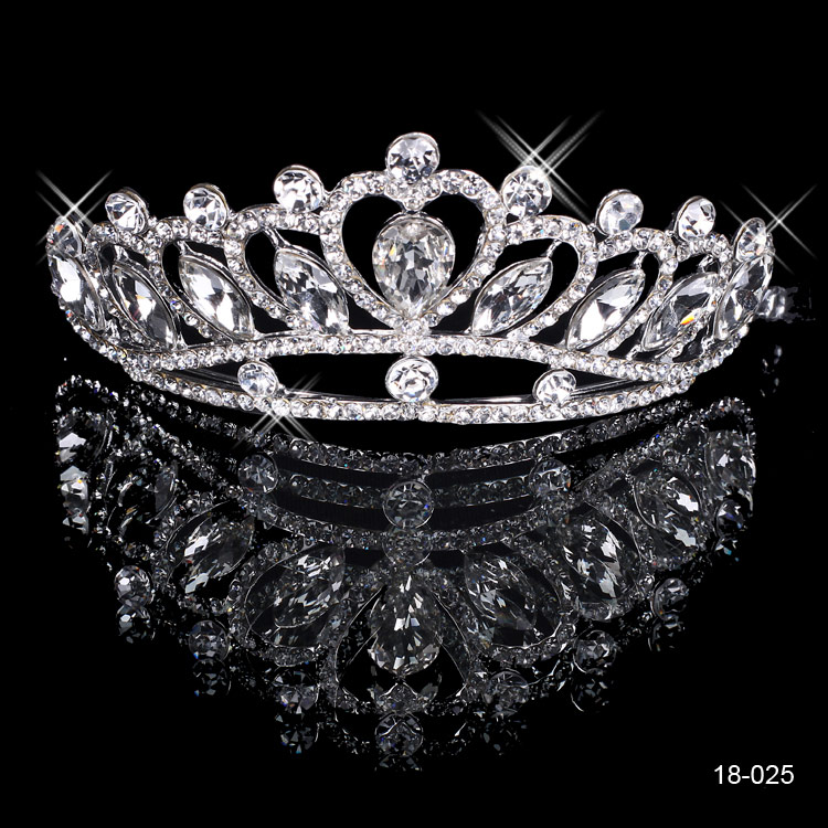 18025 Clssic Hair Tiaras In Stock Cheap Diamond Rhinestone Wedding Crown Hair Band Tiara Bridal Prom Evening Jewelry Headpieces