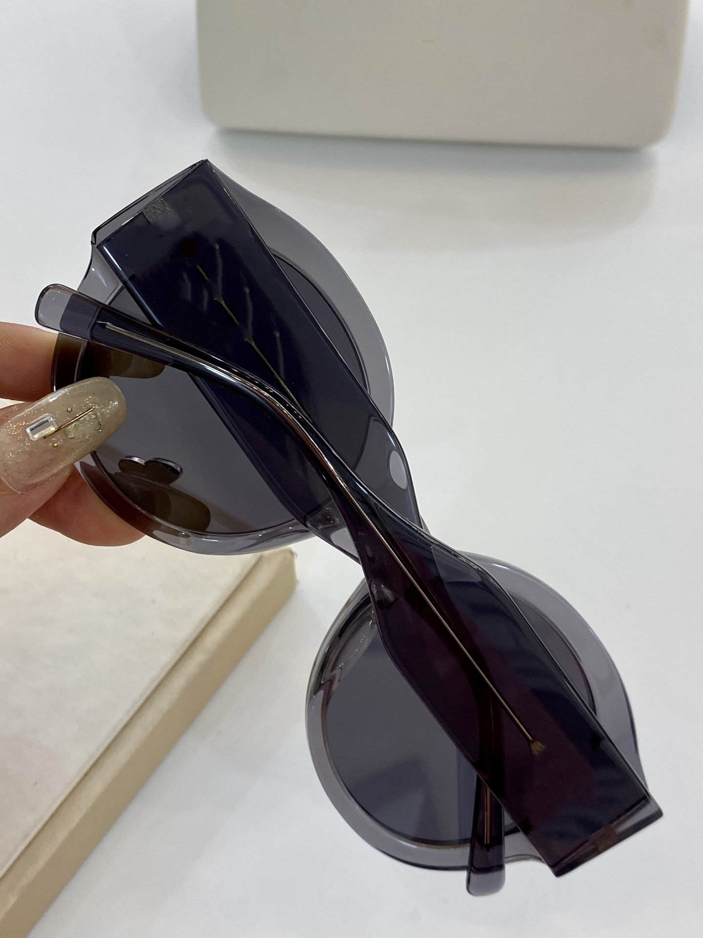 2020 new fashion frame is suitable for all kinds of face, light and comfortable eyeglass frame, full set of 5-color glasses VE4380