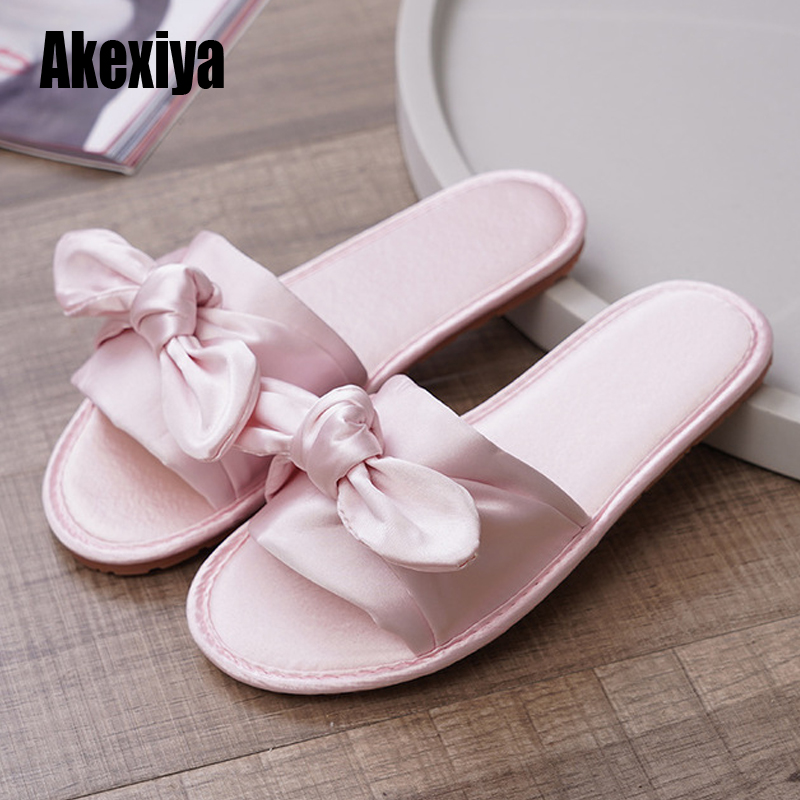 New Home Women's Slippers Women's Satin Simulation Silk Word Drag Indoor Non-slip Shoes bow-knot Slippers Shoes u374, Red
New Home Women's Slippers Women's Satin Simulation Silk Word Drag Indoor Non-slip Shoes bow-knot Slippers Shoes u374, Red