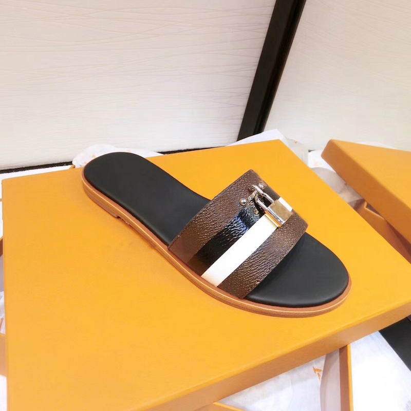 women sandal Lock It flat mule leather Sliders Slippers for women Summer Padlock sandals Flat Flip Flops 22 colors US 4-11, With dust bag +box
women sandal Lock It flat mule leather Sliders Slippers for women Summer Padlock sandals Flat Flip Flops 22 colors US 4-11, With dust bag +box