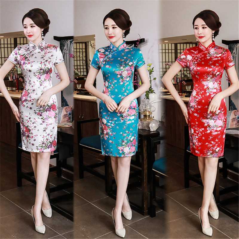 Plus size mother costume costume 2020 new cheongsam skirt Chinese style slim Qipao elegant retro dress everyday kimono robe
Plus size mother costume costume 2020 new cheongsam skirt Chinese style slim Qipao elegant retro dress everyday kimono robe