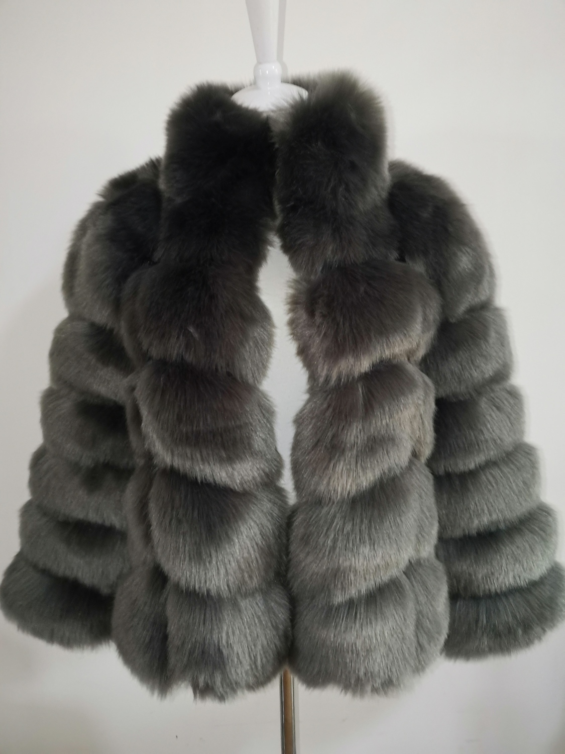 new winter imported female temperament warm womens plus size fashions faux fur Three Quarter sleeve coat T200506