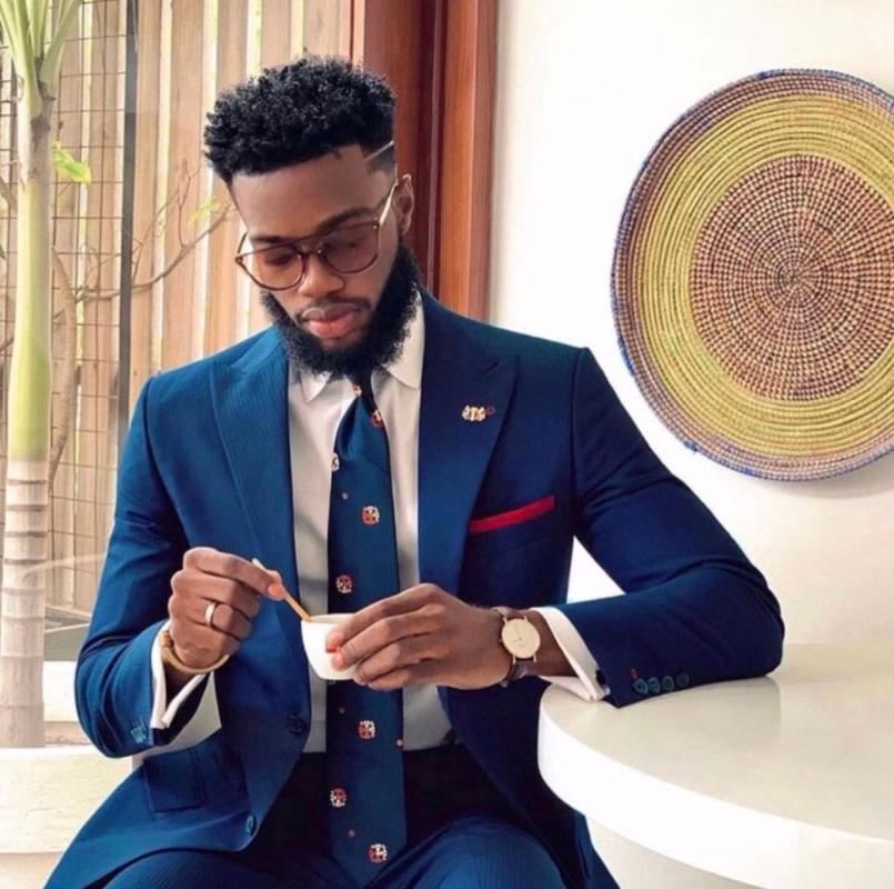 Fashion New Arrival Gentleman Costume Homme 2 Pcs Men Suits Slim Fit Groom Tuxedos Blazer Masculino Wedding (Jacket+Pant, Red
Fashion New Arrival Gentleman Costume Homme 2 Pcs Men Suits Slim Fit Groom Tuxedos Blazer Masculino Wedding (Jacket+Pant, Red