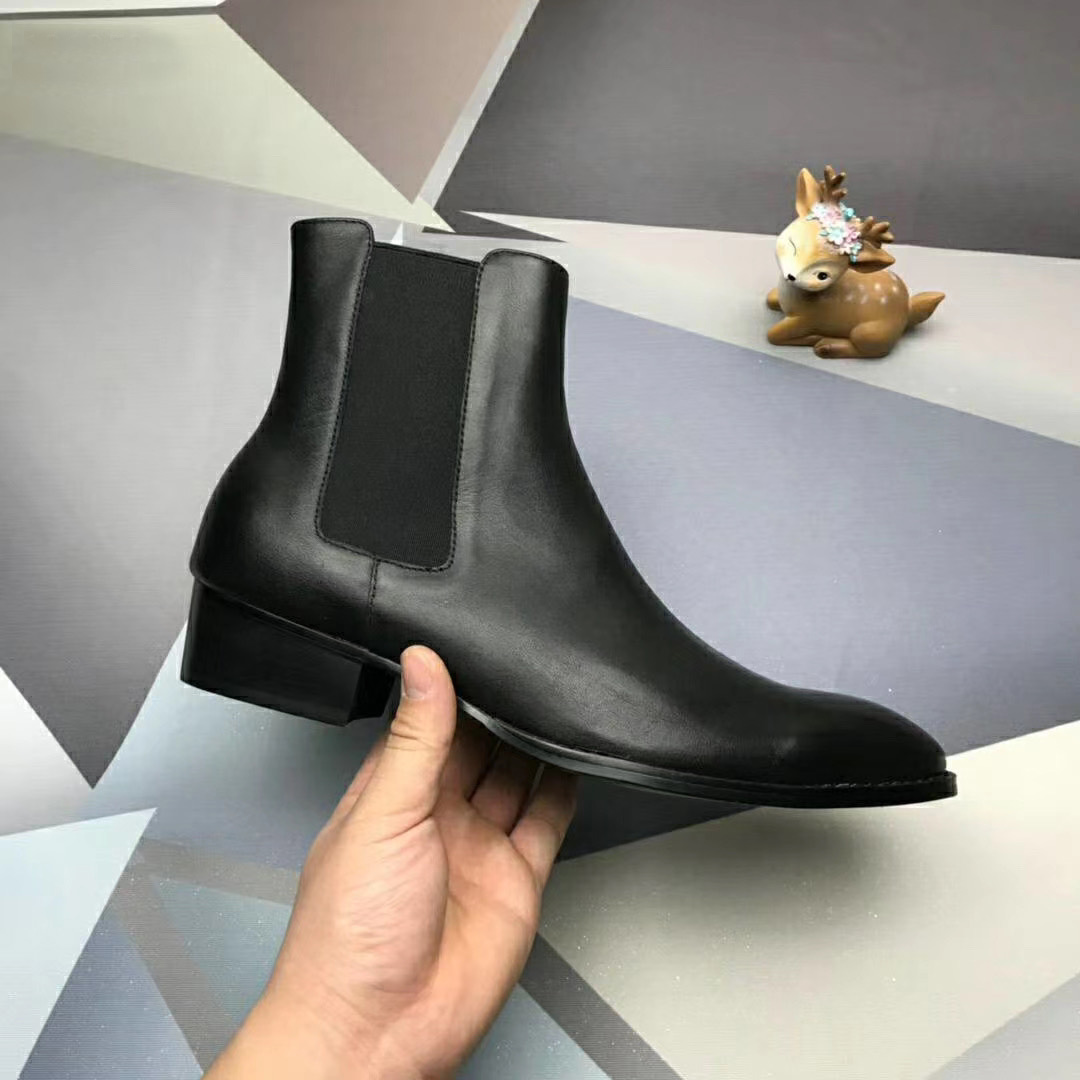 2020 hot trendy fashion Men's classic black yellow frosted cowhide boots Western Knight Martin Boots Large size 38-47