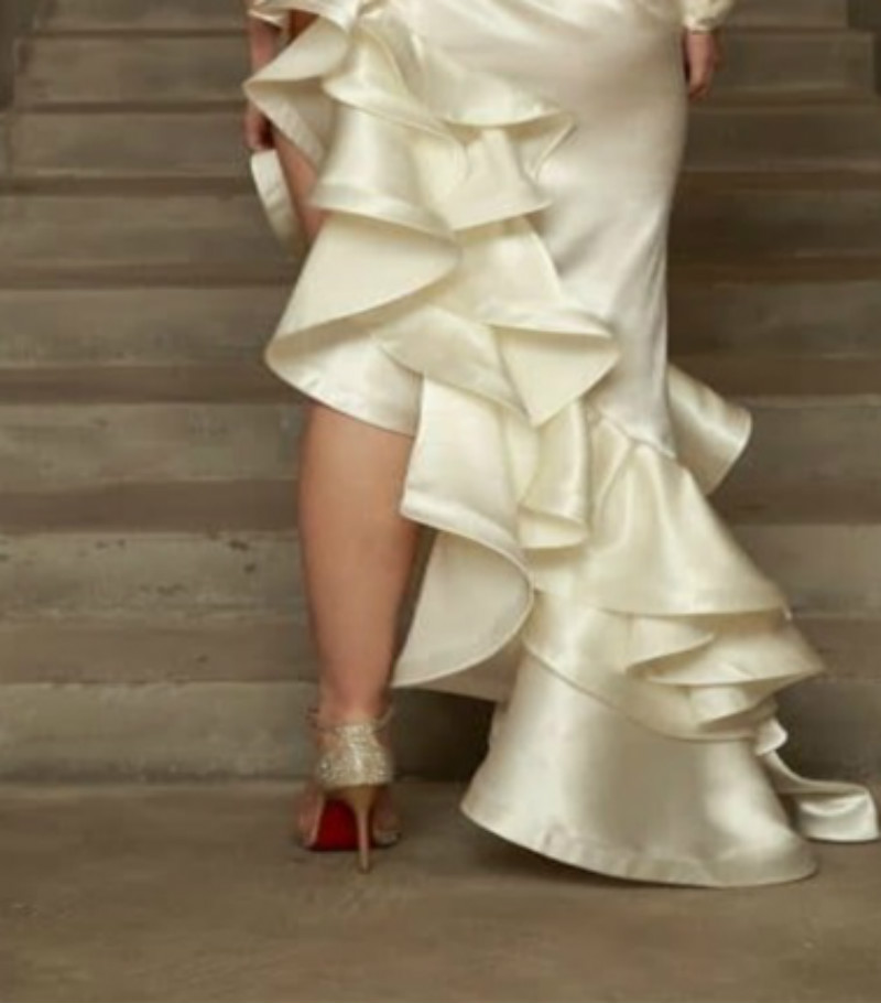 2020 Gorgeous Evening Dresses Spaghetti Strap Side-split Ruched Tiered Satin Pageant Gown Custom Made Sweep Train Mermaid Prom Dress