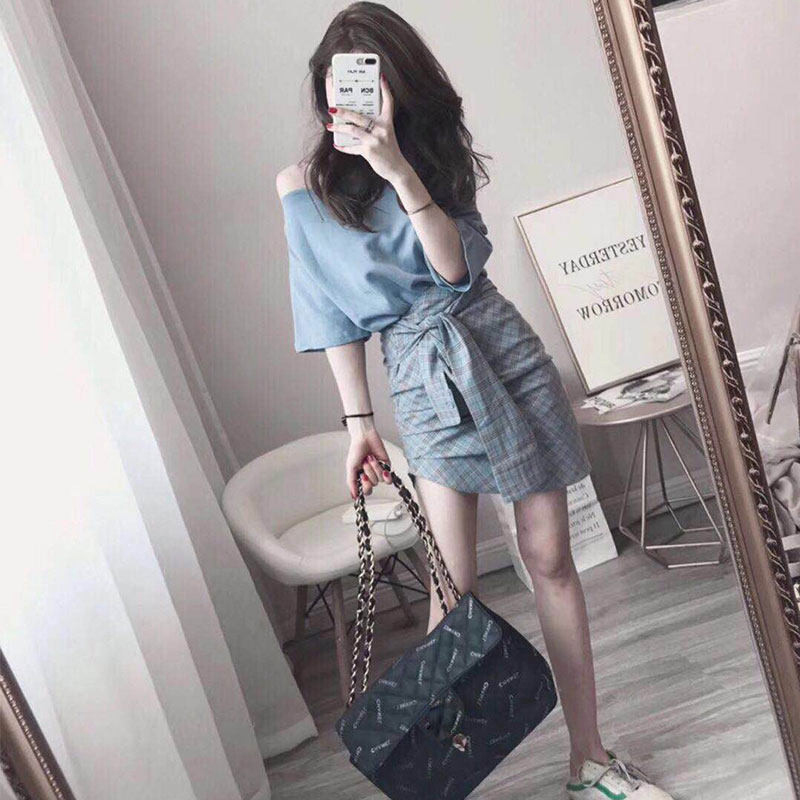 Fashion Women' Sets 2020 Spring Summer New Fashion Slash Neck T-shirt Plaid Skirt Two Pieces Set Elegant Women' Clothing Sets, Sky blue
Fashion Women' Sets 2020 Spring Summer New Fashion Slash Neck T-shirt Plaid Skirt Two Pieces Set Elegant Women' Clothing Sets, Sky blue