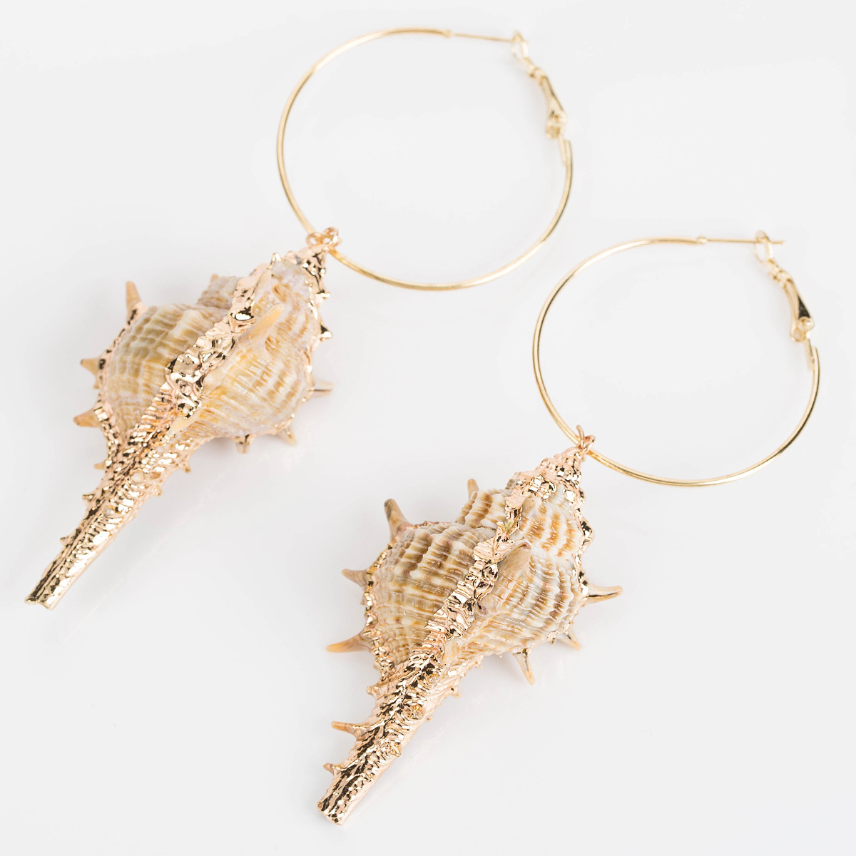 New exaggerated shell earrings women's high-end fashion personalized earrings fashion accessories ins style
New exaggerated shell earrings women's high-end fashion personalized earrings fashion accessories ins style