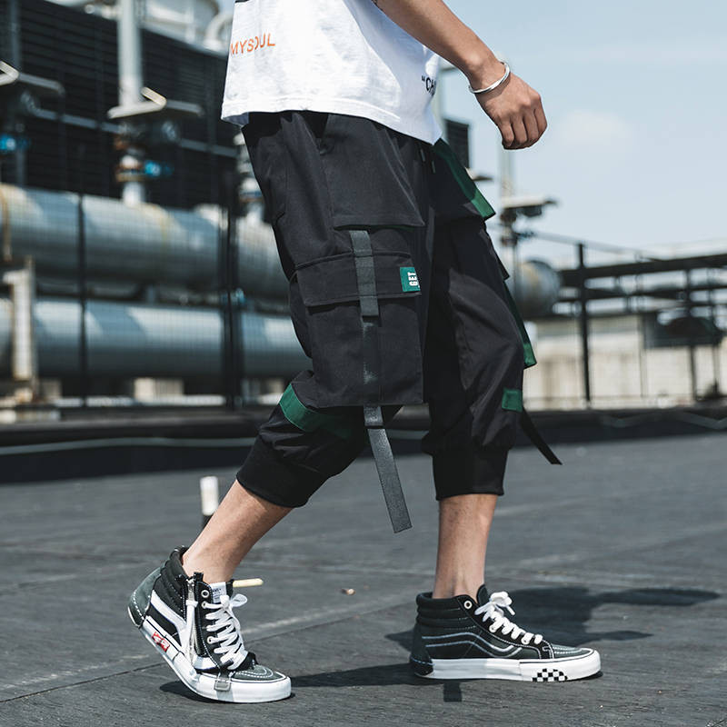 2020 Hip Hop Cargo Pants Men Summer Drawstring Joggers Trousers Black Calf-Length Male Casual High Street Pants Streetwear Boys
2020 Hip Hop Cargo Pants Men Summer Drawstring Joggers Trousers Black Calf-Length Male Casual High Street Pants Streetwear Boys
