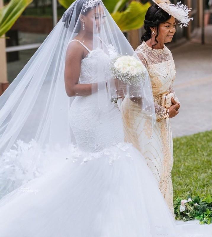 2020 African Plus Size Mermaid Wedding Dresses Spaghetti Straps Appliqued Lace Beads Wedding Dress Bridal Gowns robes de mariée