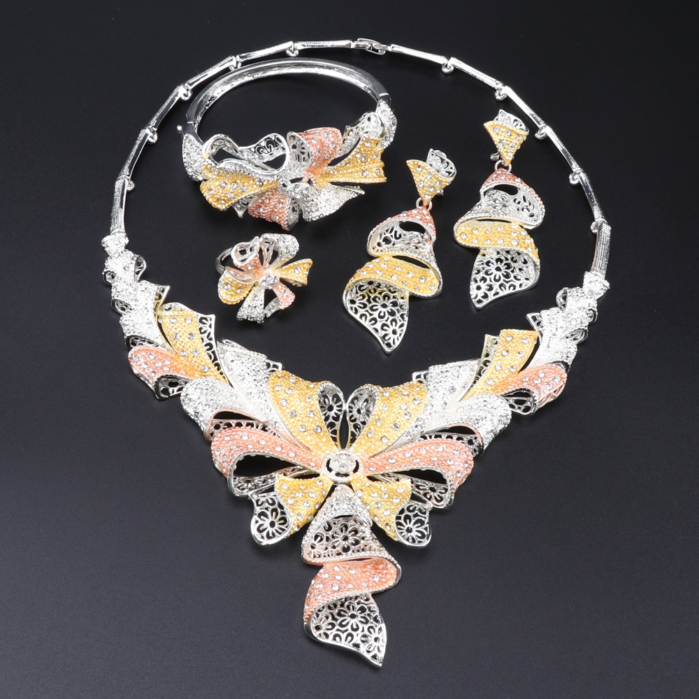 Exquisite Dubai Women's Crystal Necklace Earrings Ring Bracelet Trendy Nigerian Wedding Jewelry Set Popular
