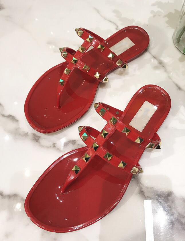 2020v beach shoes ladies flip flops top quality slippers leather rivets flat shoes designer brand women's shoes
2020v beach shoes ladies flip flops top quality slippers leather rivets flat shoes designer brand women's shoes