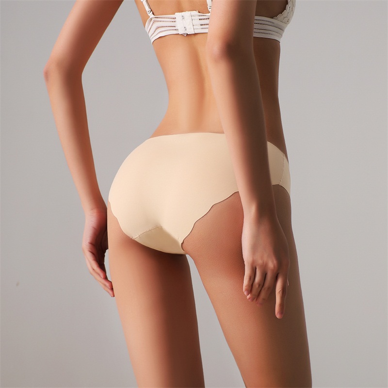 Ice Silk Seamless Panties Women Sexy Briefs Underwear Briefs Comfort Panties for Girls Ladies Bikini Panty Lingerie Breathable, Black
Ice Silk Seamless Panties Women Sexy Briefs Underwear Briefs Comfort Panties for Girls Ladies Bikini Panty Lingerie Breathable, Black