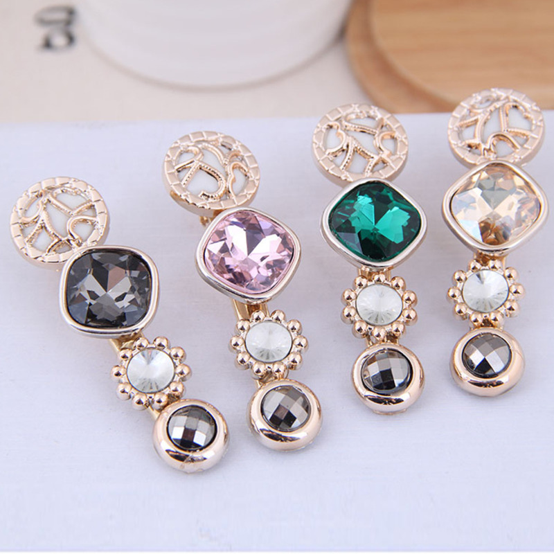 Trendy Golden Crystal Hairpins New Korea Simple Hair Accessories Hairgrip Female Word Clip Barrettes Headwear Hair Holder Girl
Trendy Golden Crystal Hairpins New Korea Simple Hair Accessories Hairgrip Female Word Clip Barrettes Headwear Hair Holder Girl