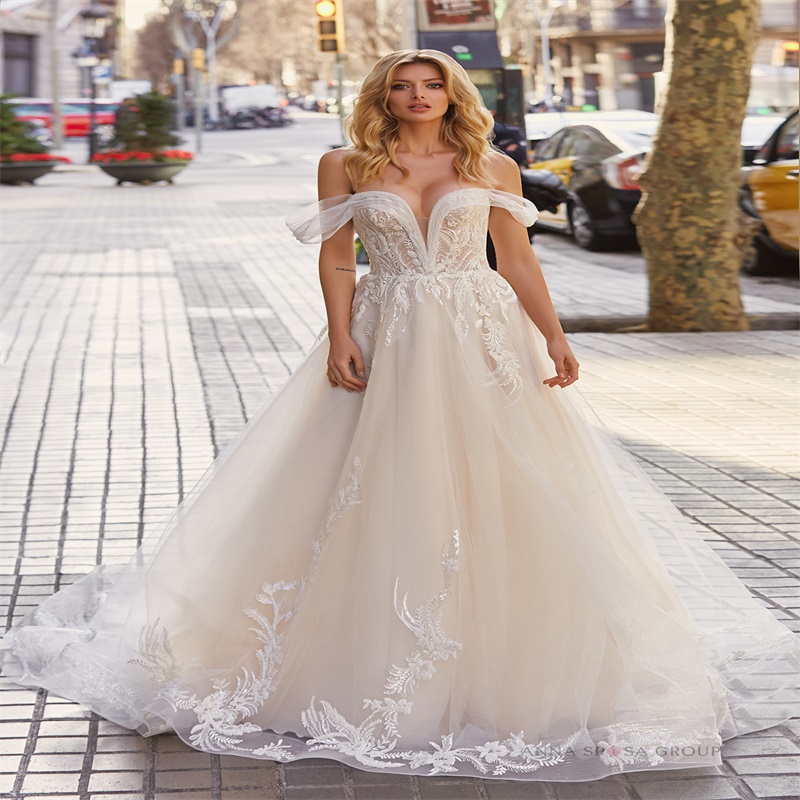 Newest Elegant Boho A-line Wedding Dresses Off-shoulder Appliqued Lace Beach Wedding Dress Sexy Backless Custom Made Long Robes De Mariée