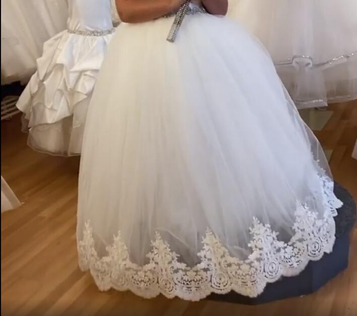 Crystals Lace Flower Girl Dresses Backless Ball Gown Tulle Little Girl Wedding Dresses Vintage Communion Pageant Dresses Gowns F118
