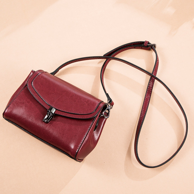 Women MINI bag female slung 2020 new leather shoulder bag fashion cowhide female small square, Black
Women MINI bag female slung 2020 new leather shoulder bag fashion cowhide female small square, Black