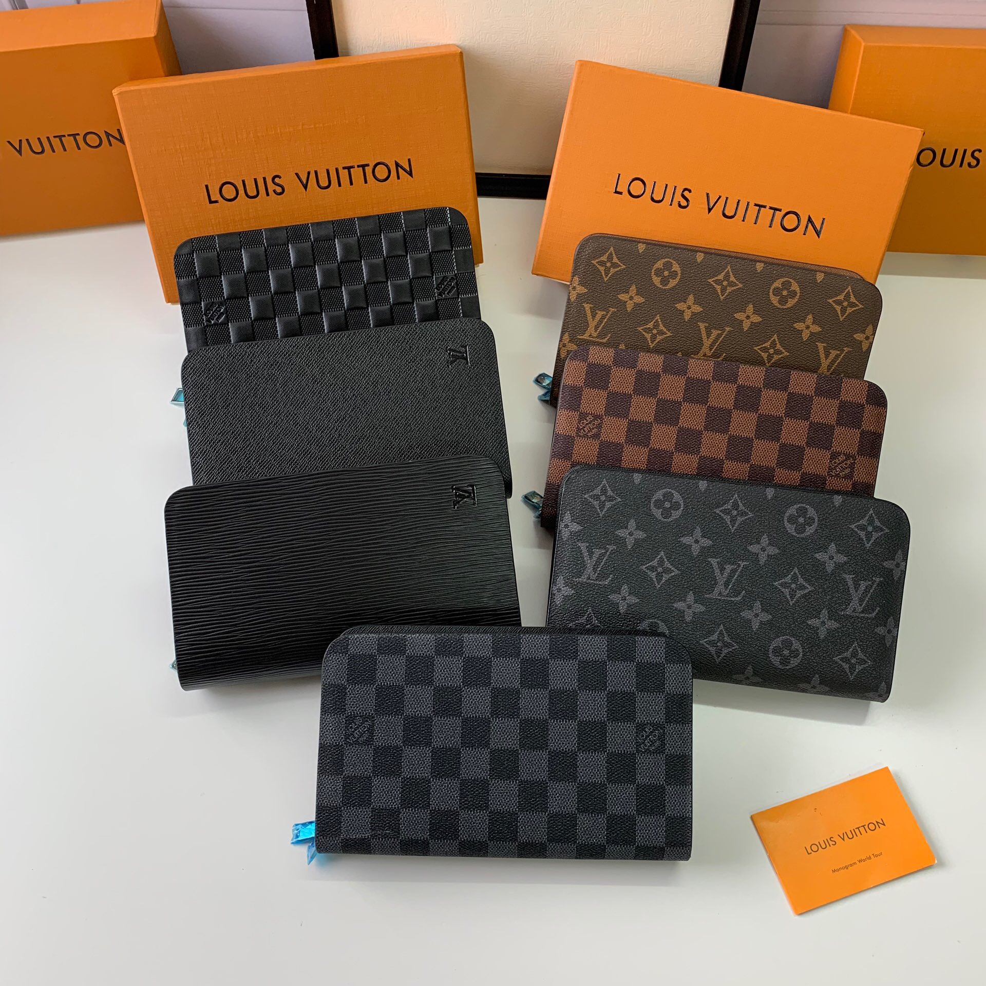 Wallet 179 . 2019 Classic Style Fashion Style Wallet Various Color Choices Storage Credit Card and Money Men Wallet Free Freight + Box, Blue;gray
Wallet 179 . 2019 Classic Style Fashion Style Wallet Various Color Choices Storage Credit Card and Money Men Wallet Free Freight + Box, Blue;gray