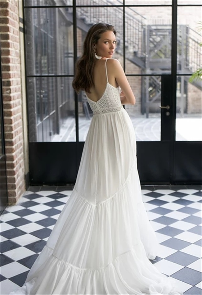 Rish Bridal Bohemian Wedding Dresses Sexy Spaghetti Neck Lace Appliqued Bridal Gowns Robe de Mariee Boho Backless Country Wedding Dress