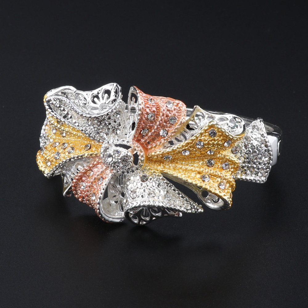 Exquisite Dubai Women's Crystal Necklace Earrings Ring Bracelet Trendy Nigerian Wedding Jewelry Set Popular