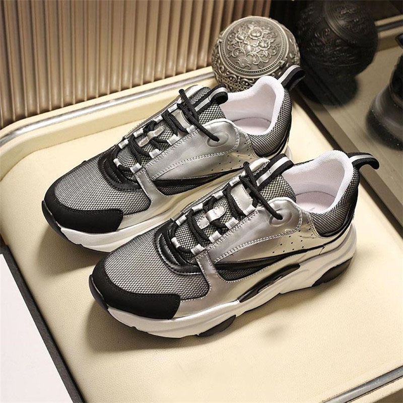 2021 Men Women Casual Shoes Canvas Calfskin Running Shoe Designer Stylist Sneaker Brand Oblique White Technical Knit Retro Patchwork Trainer, # 7(size36-46)
2021 Men Women Casual Shoes Canvas Calfskin Running Shoe Designer Stylist Sneaker Brand Oblique White Technical Knit Retro Patchwork Trainer, # 7(size36-46)