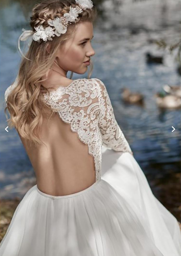 Sexy Backless Beach Dresses Scalloped Neckline Long Sleeves Lace Applique Sweep Train A Line Wedding Gown Vestido De Novia