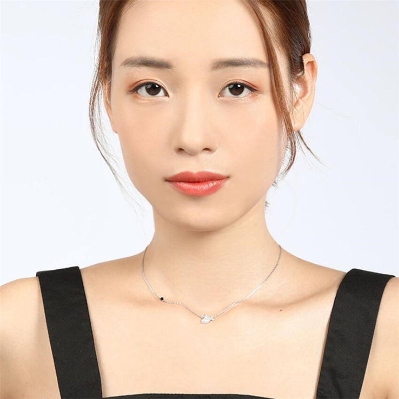 Sterg Sier Fishbone Pendant for Women, White Sapphire CZ Dias, Clavicle Necklace 9093