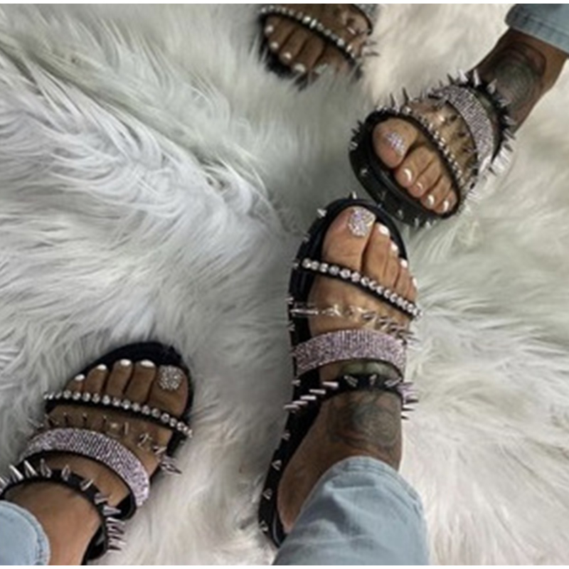 Slippers Women's Rivet Flats Slides Rhinestone Bling Ladies Crystal Sandals Shoes Summer Female Plus Size Fashion New1